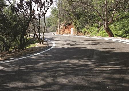 Upgrading and refurbishment of roads located at  Barracão
